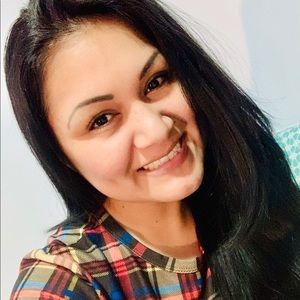 Meet your Posher, Zonia